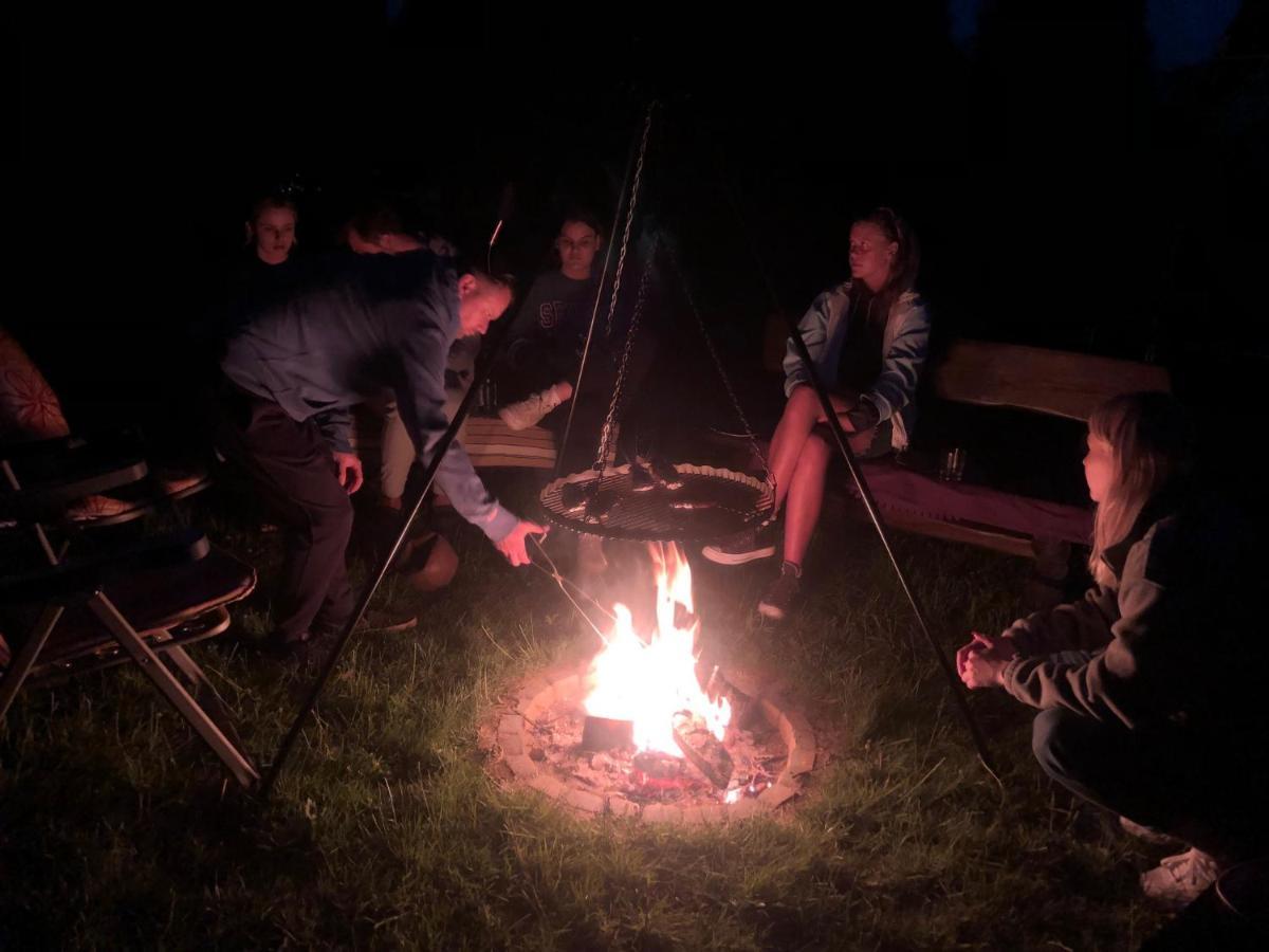 Drewniane Domki Pod Brzozami Karwia Bagian luar foto